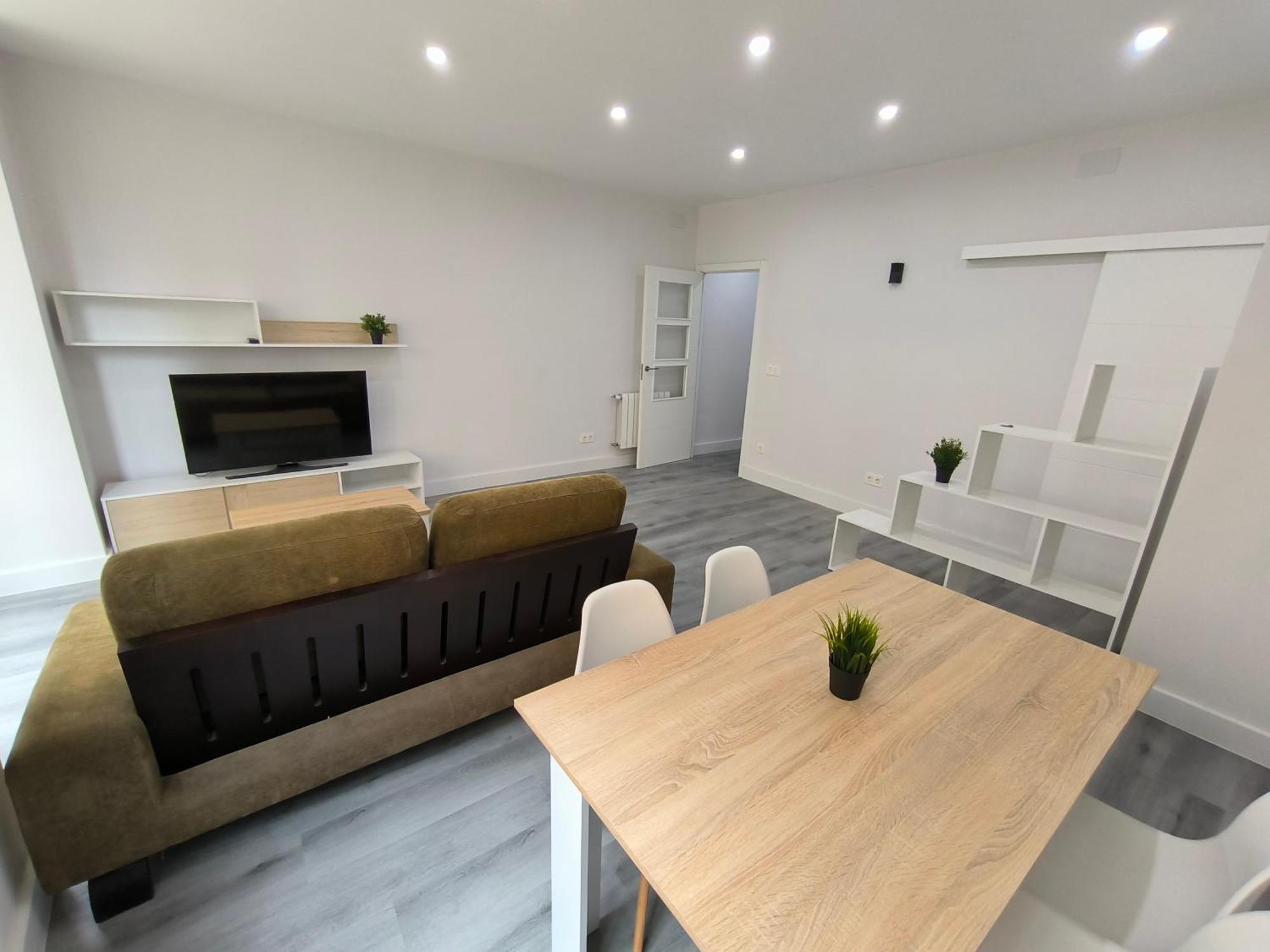 Desde El Mismo Centro. Apartamento *